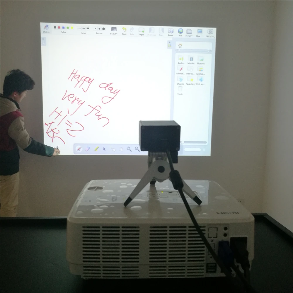 Dual Touch 82'' Wall Mounted Pen Touch Interactive Whiteboard Cheap