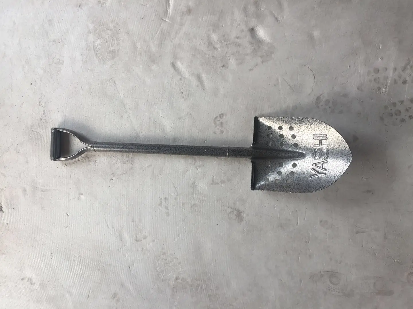 Construction Shovel Metal Shovel Steel Handle Shovel With Holes S503my