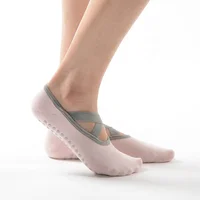 

MEIKAN Wholesale Custom Colorful Cotton Anti-slip Silicone Sole Dance Sox Non Slip Women Pilates Grip Yoga Socks