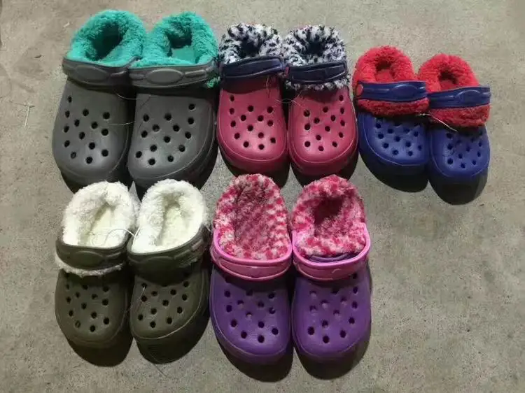 
stock lot shoes garden clog eva hole shoe mens women kids winter clogs with fur inside 