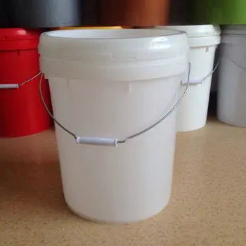 small clear plastic buckets