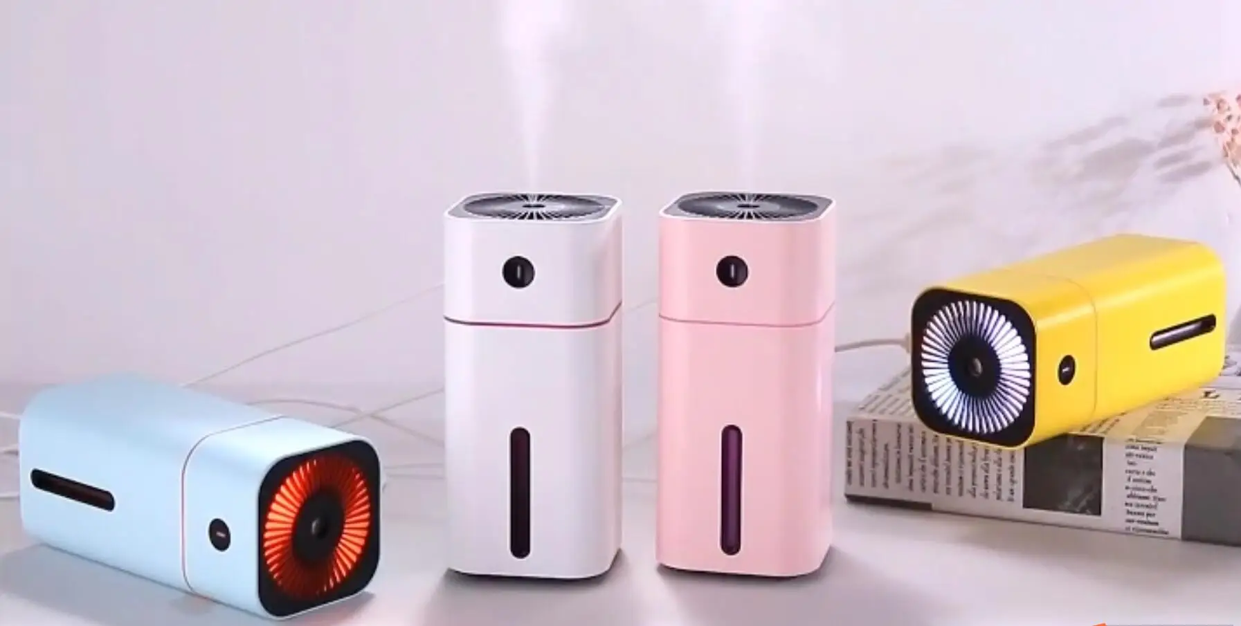 Mini Humidifier Travel Size Personal Humidifier, USB Powered Cool Mist Humidifier with 7 Color Night Light for Office Bedroom.jpg