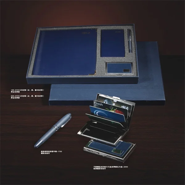 

new design loose-leaf notebook giftset with pen and usb inside