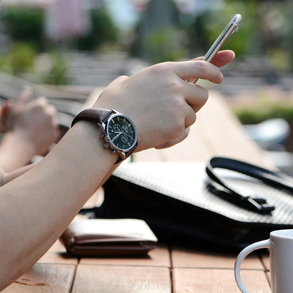 
Selling Three-point Chronograph watch Casual Men Genuine Leather waterproof movement quartz Watch Spot 