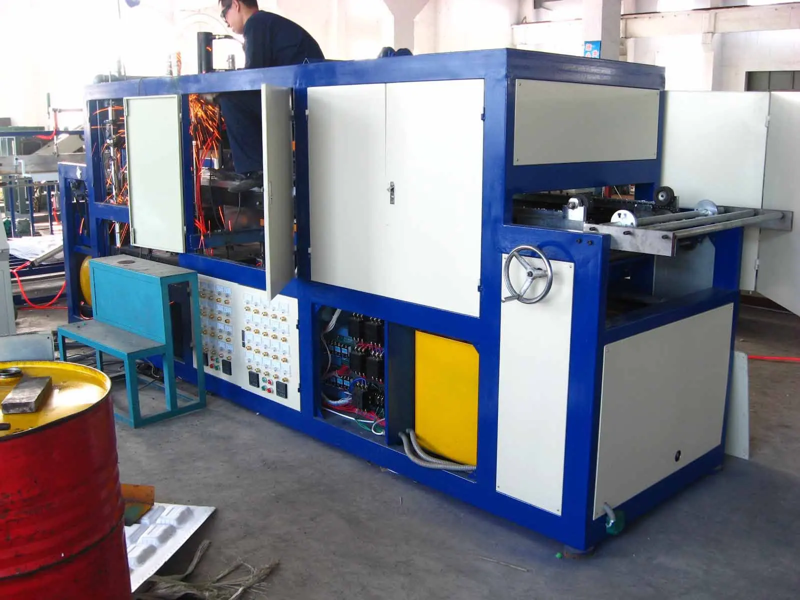 Automatic Clamshell Vacuum Forming Machine - Buy Clamshell Vacuum ...