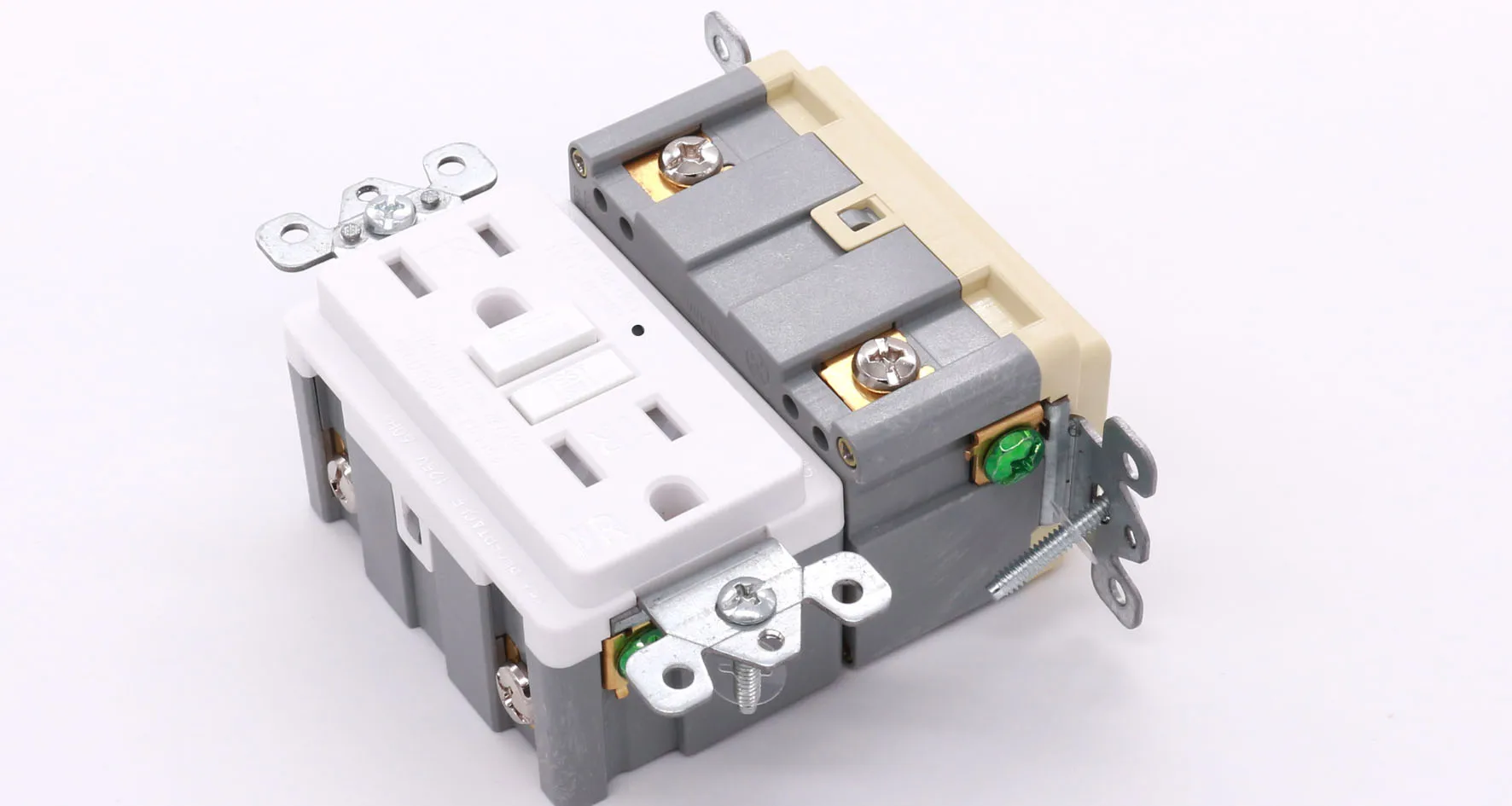 American Standard Gfci Outlet 120v 60hz 15a Gfci Receptacle Tamper