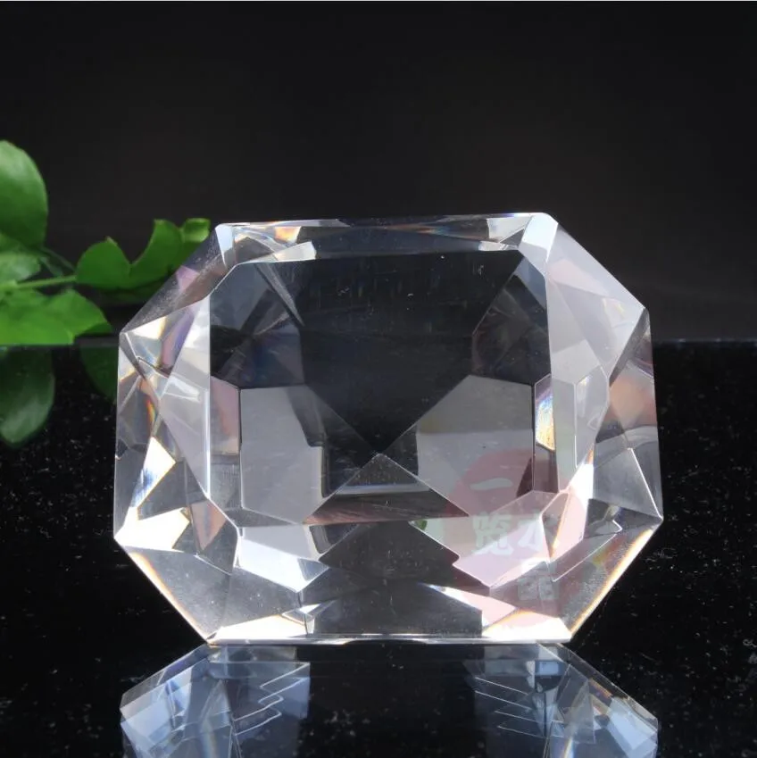 кристалл судьбы. кристалл пик. выбрать кристалл. выбрать кристалл. стеклянный алмаз грузия.