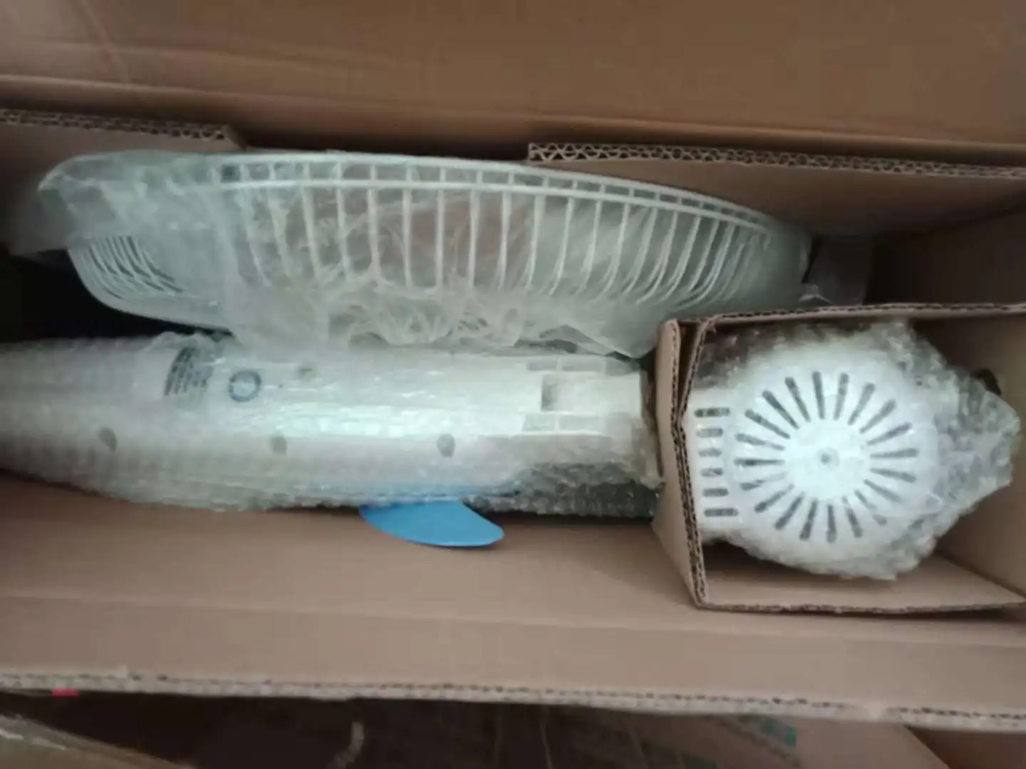 Factory 16" AC DC 12V solar emergency rechargeable fans with light