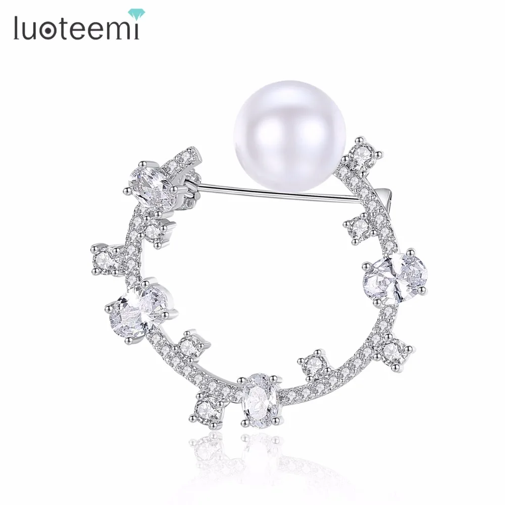 

LUOTEEMI Imitation Pearl Circle Brooches for Women Bijoux Jewelry Fashion Bridal Dress Pins Wedding Party Accessory