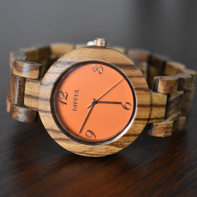 

2019 New fashionable wooden wrist watch