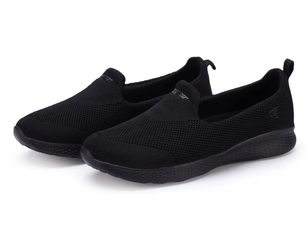 flat sneakers slip on