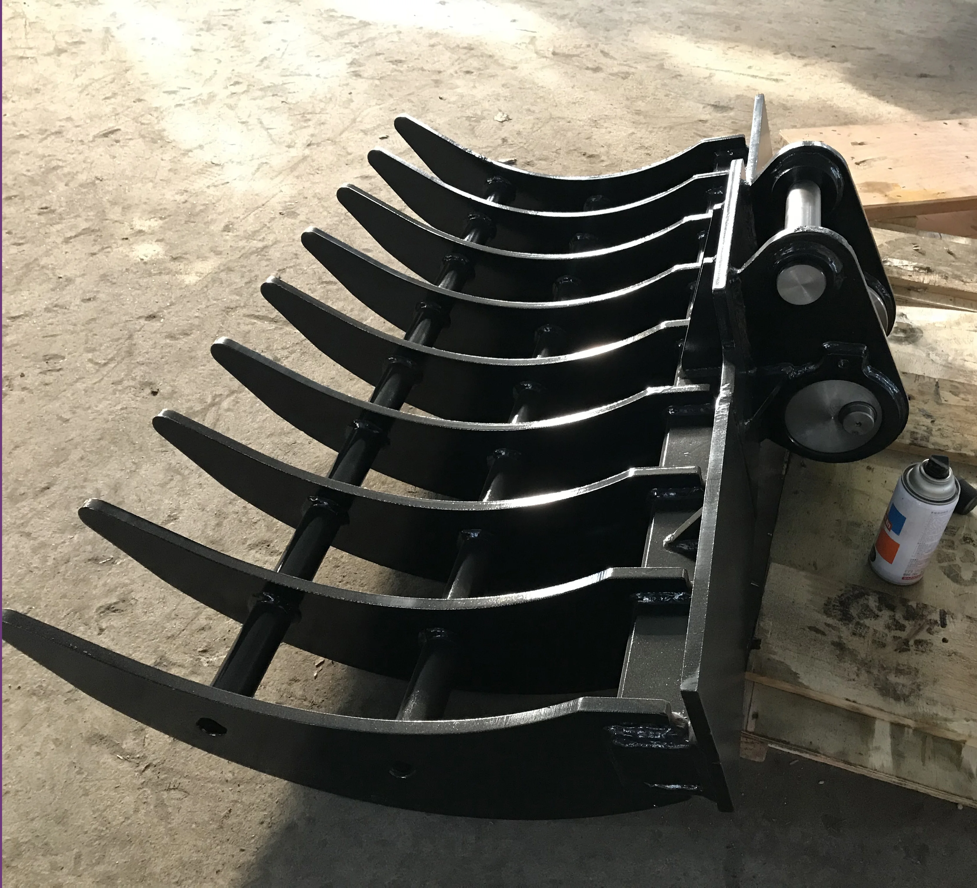 
10% promotion wear steel hardox excavator rake 