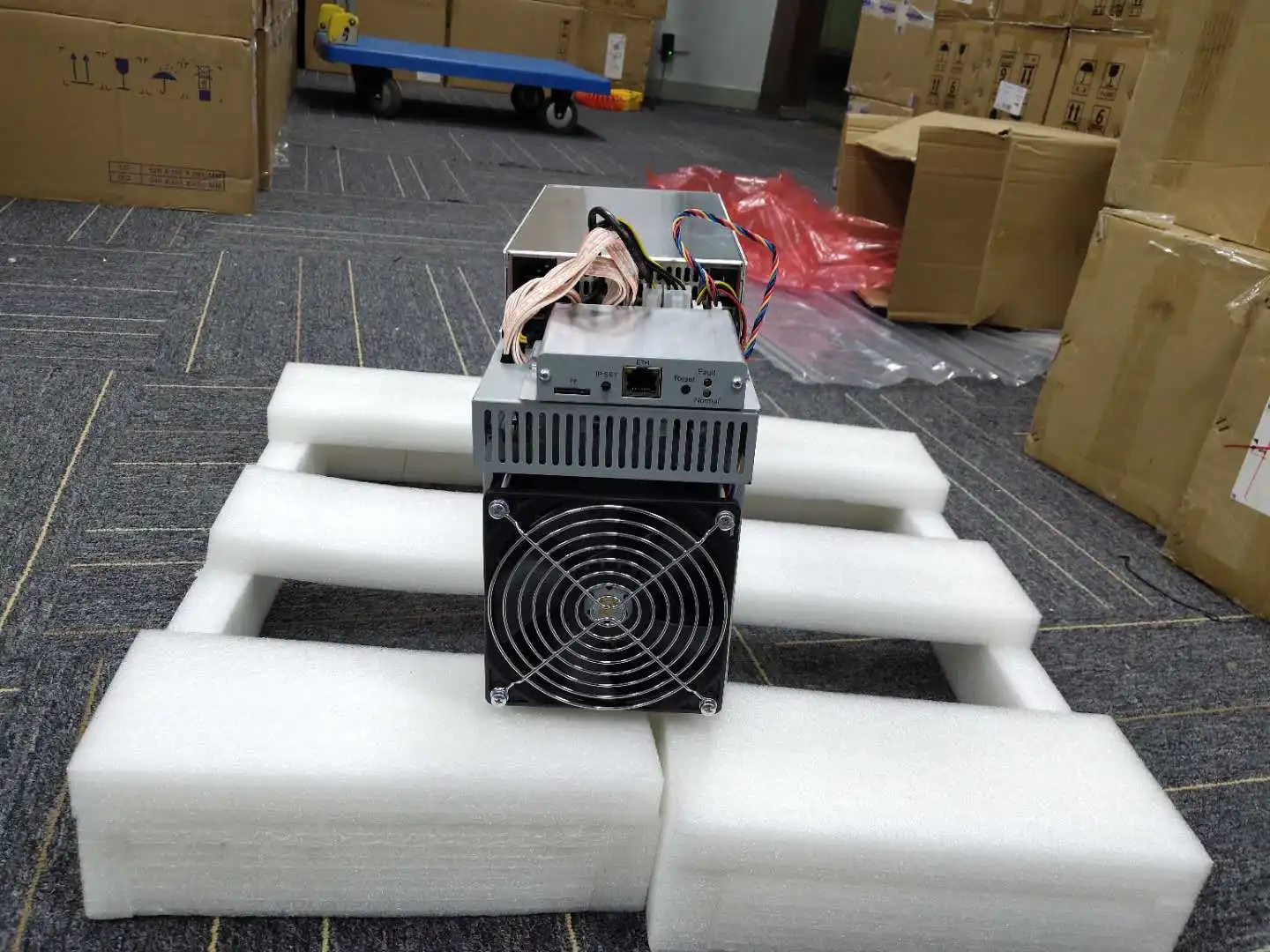 asic innosilicon t2t 30t 比特币矿工与 buit-in 电源