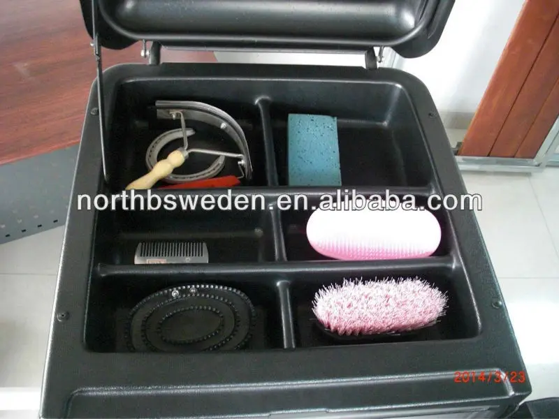 
lockable horse box for saddlery 