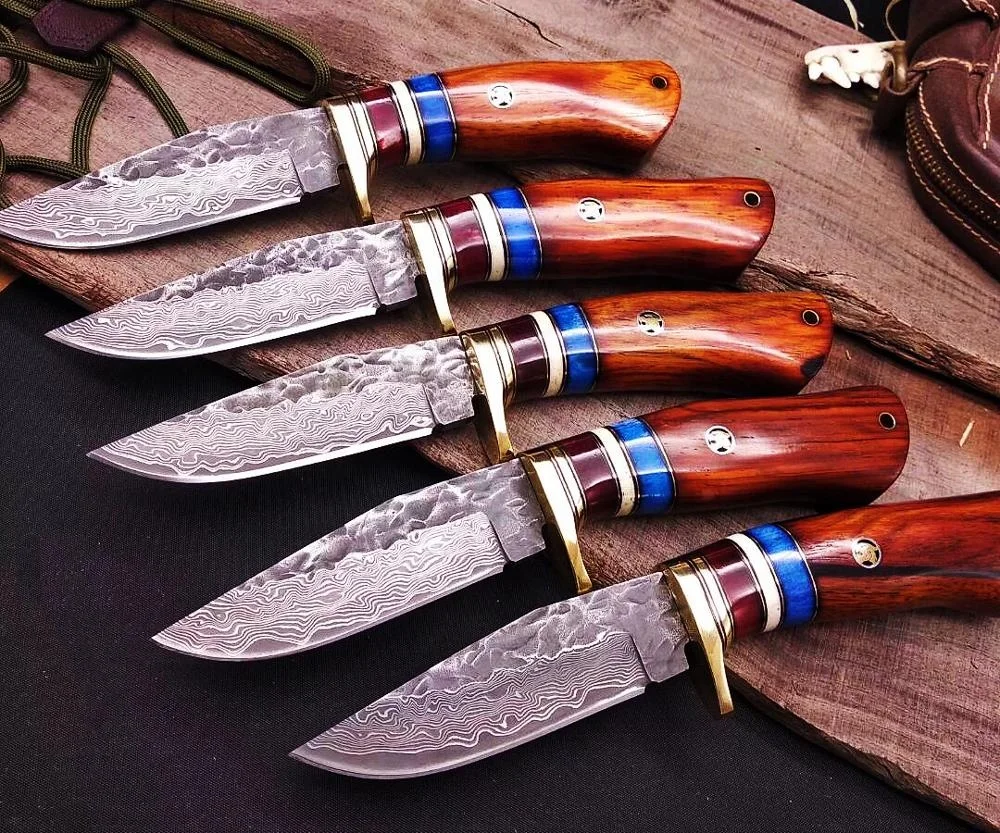 

High Quality Custom Survival VG10 Core 67 Layers Damascus Steel Hunting Knife