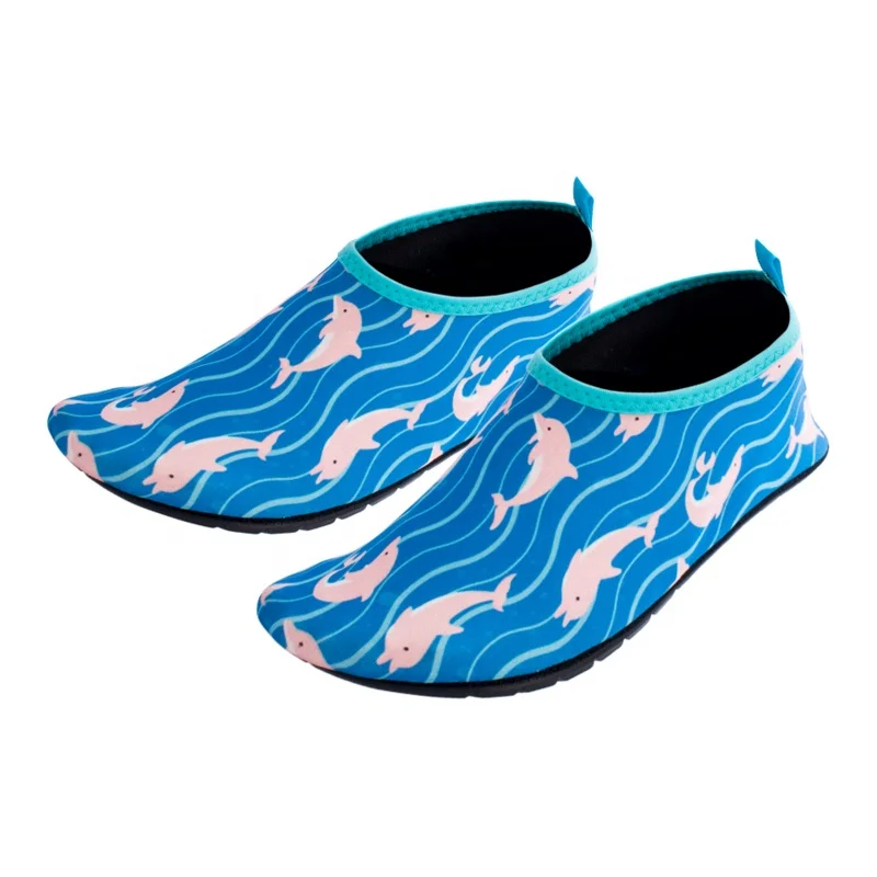 

Bulk wholesale durable aqua neoprene water shoes beach, Blue,green,yellow,pink,purple etc