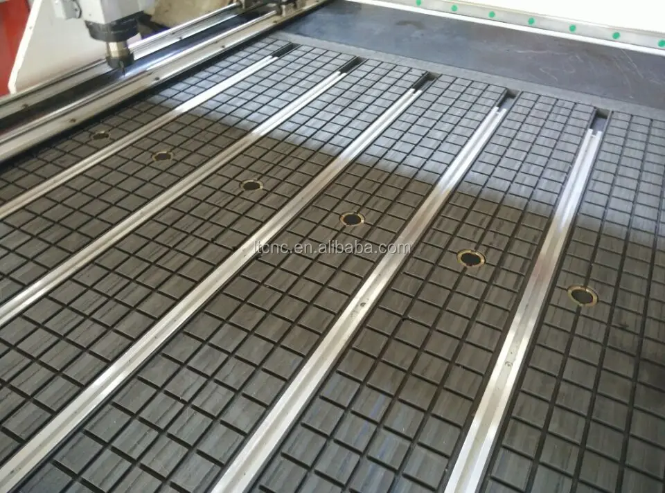Vacuum table.jpg