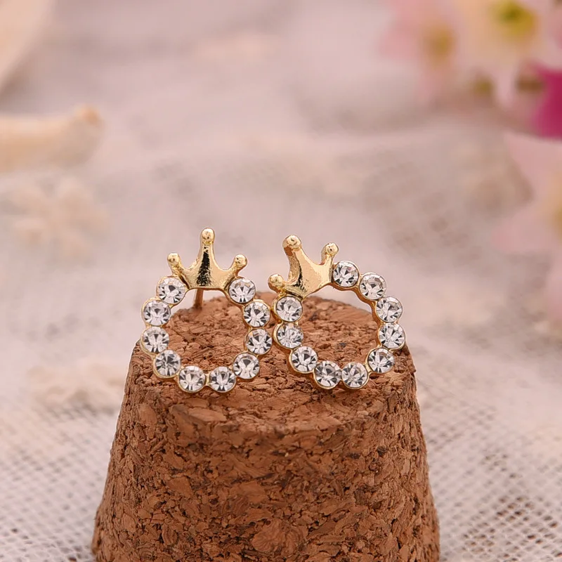 
Wholesale fashionable hoop diamond earring smooth round crown stud earrings 