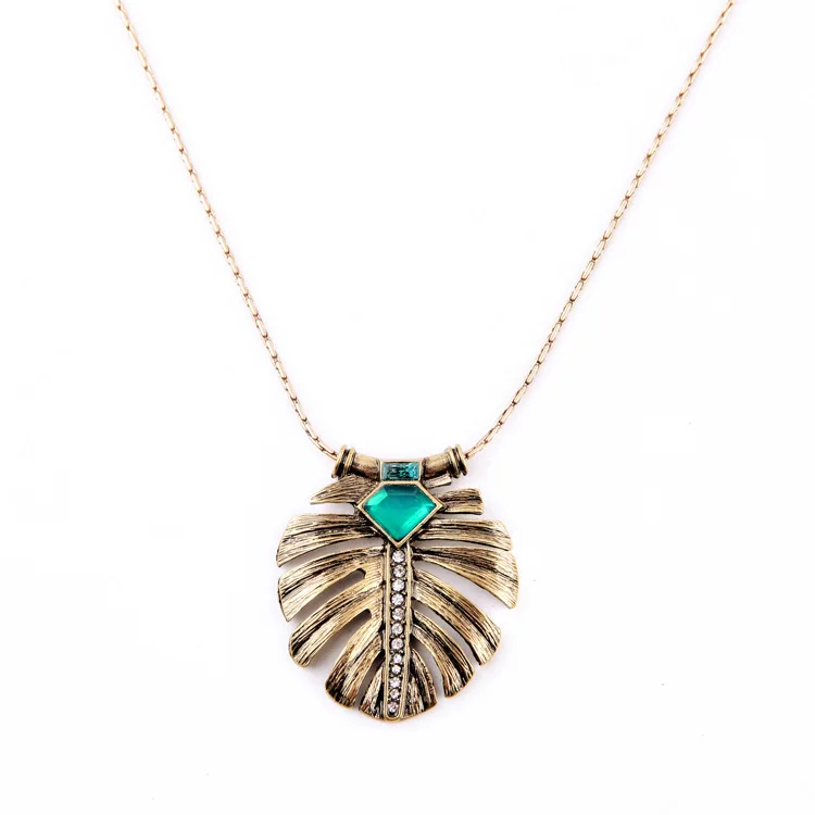 

xl01652 Vintage Gemstone Trim Banana Leaf Pendant Necklaces Jewelry Unisex
