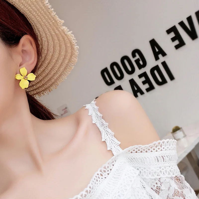 

Korean Style Cute Metal Alloy Flower Stud Earrings For Women, Picture