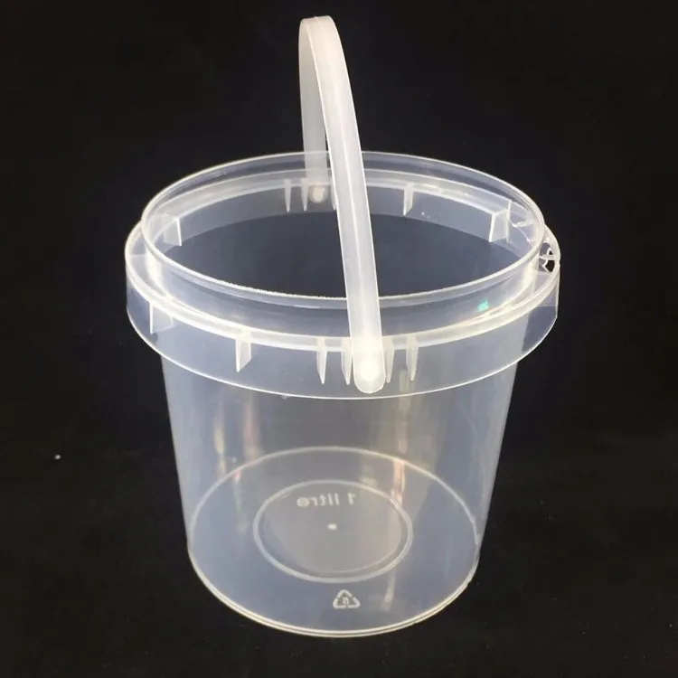 plastic tub with lid and handle