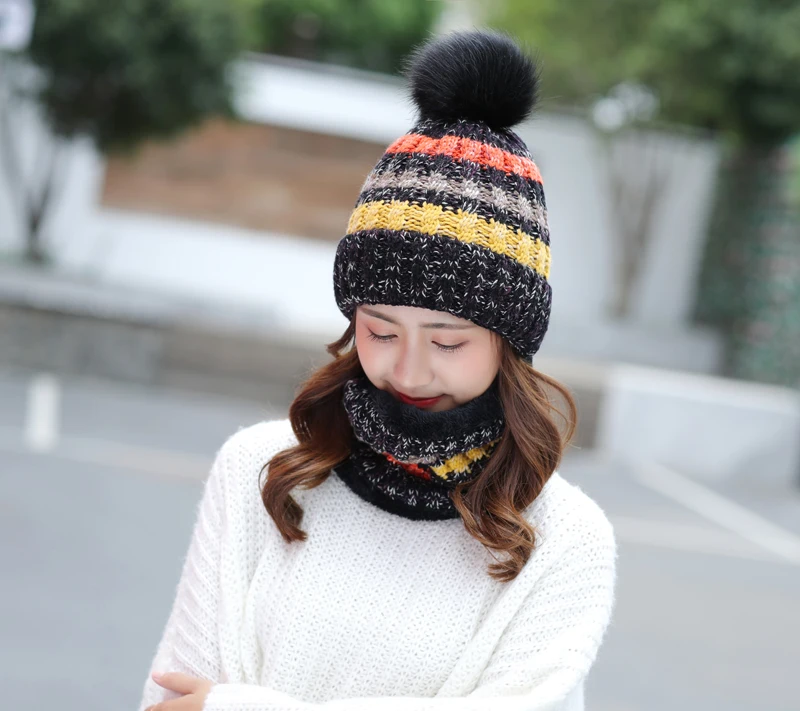 Adults Warm Hand Knit Soft Touch Acrylic Oversized Bobble Pom Pom Ski Hat Beanie
