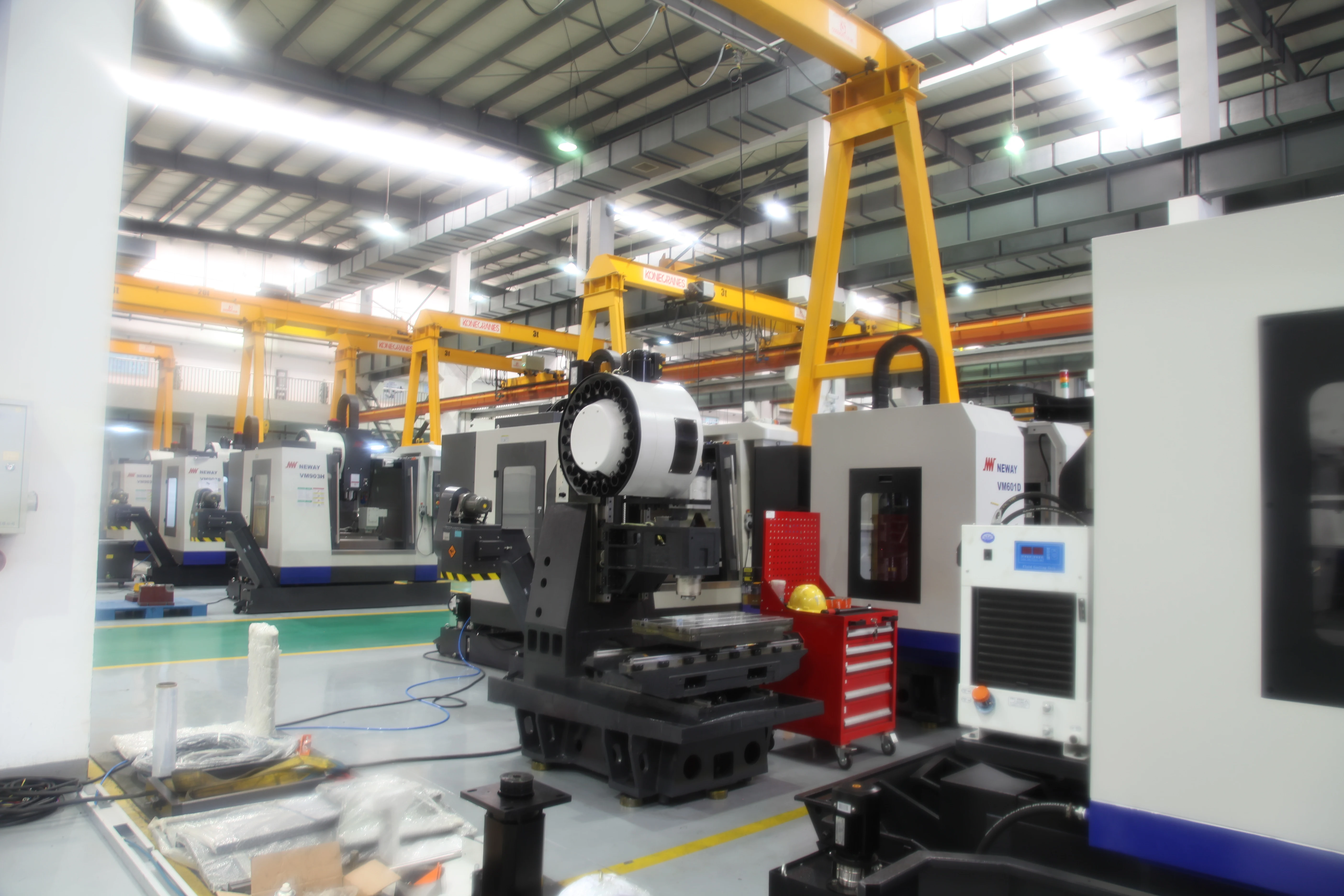 
Neway CNC Vertical Milling Machining Center VM 740H/S VMC Machining Center 