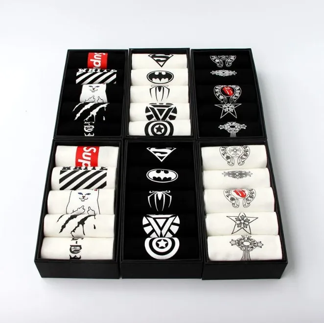 

Women's socks cotton cartoon printed boutique boxed men ankle socks, Black;white