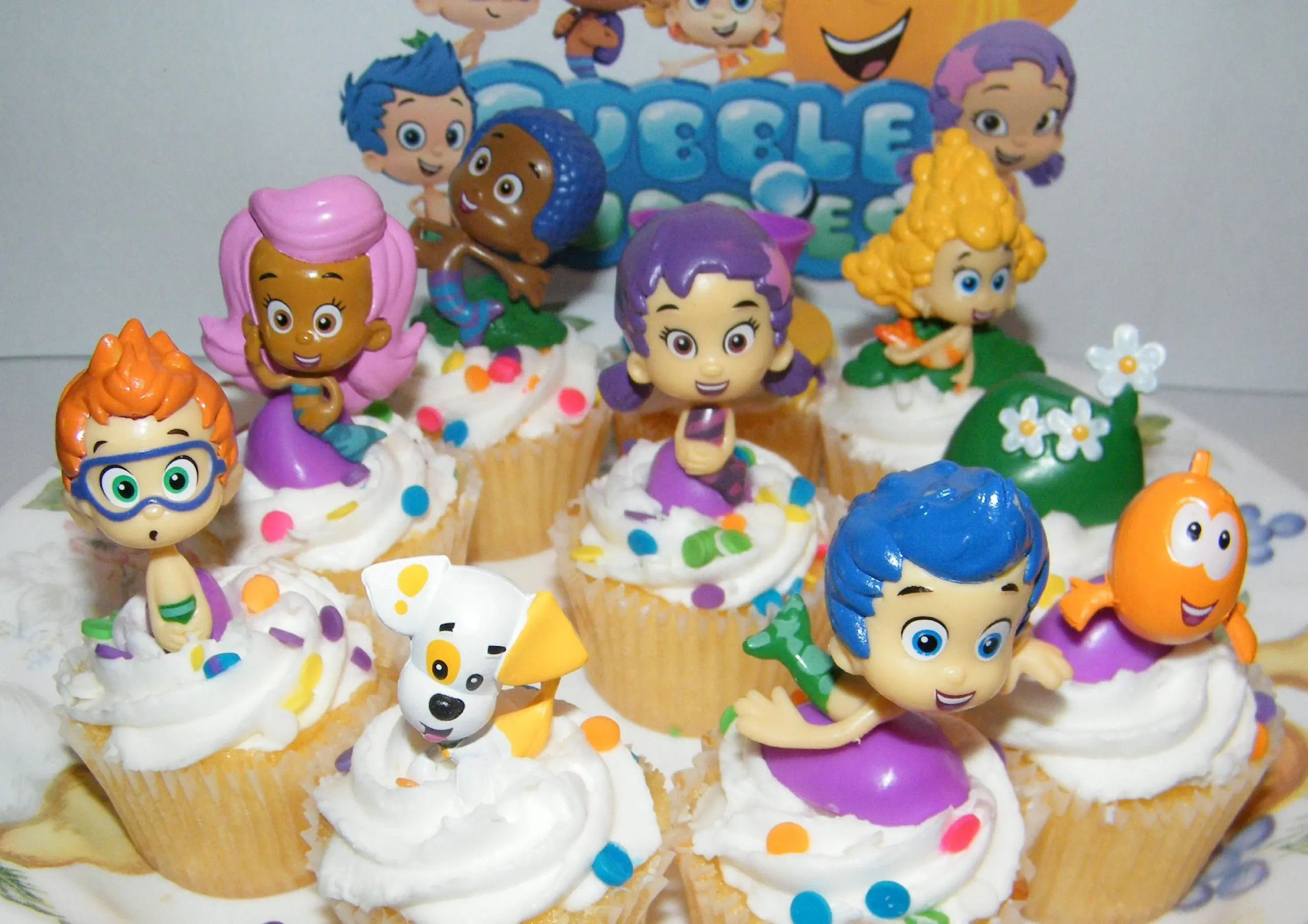 BUBBLE PUPPY Nickelodeon GUPPIES PET DOG PVC TOY Figure CUP CAKE TOPPER FIGURINE 