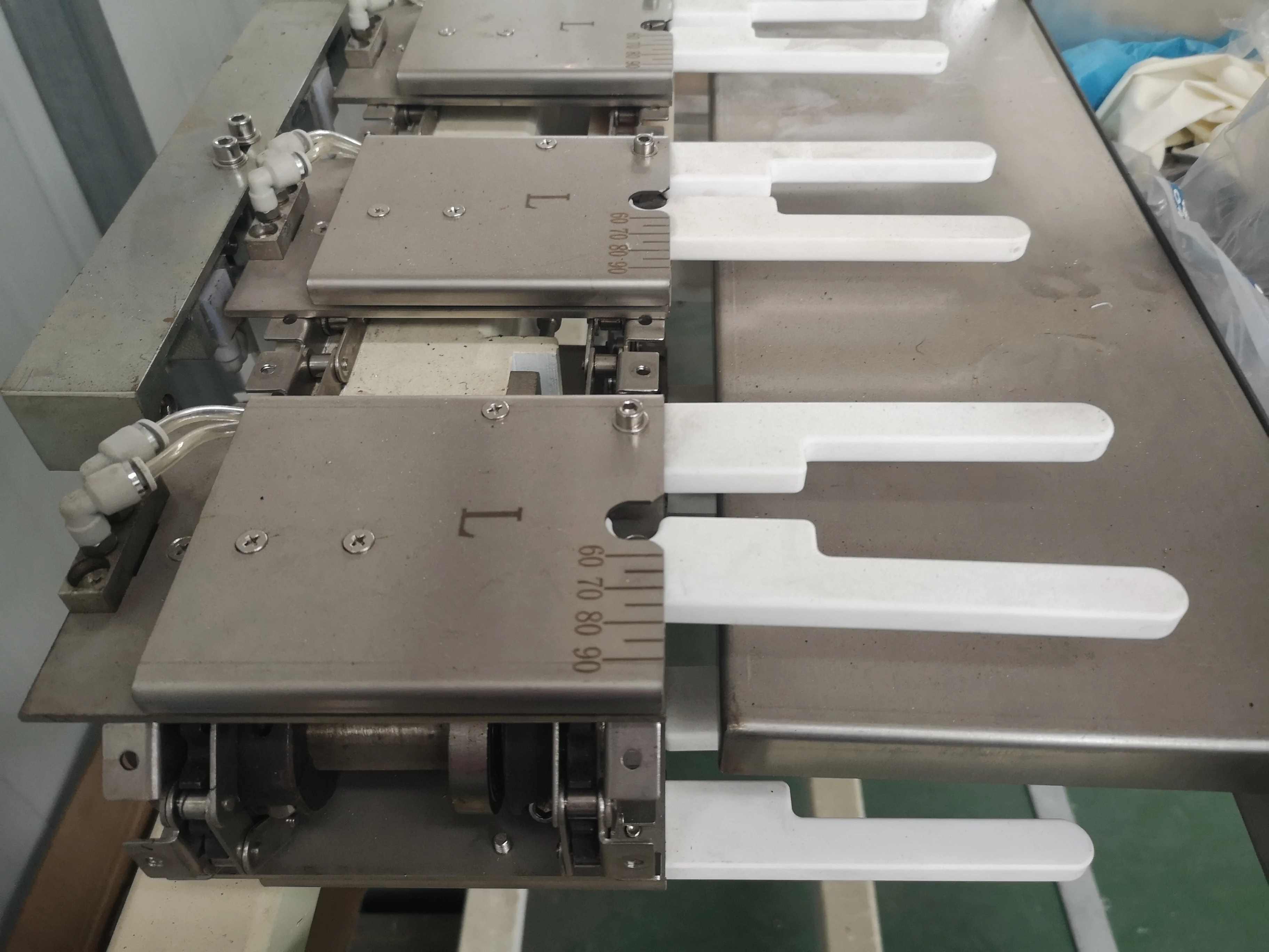
Cheapest surgical fully automatic medical glove packing machine for production line 