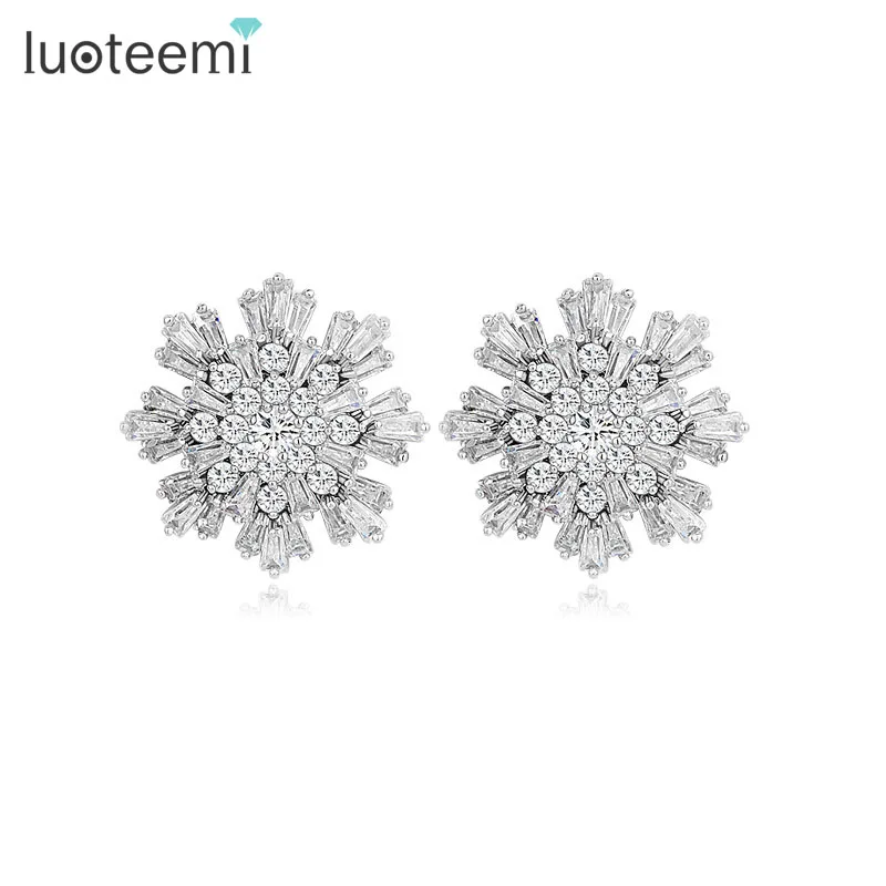 

LUOTEEMI Wholesale Stock Jewelry 18K Platinum Plated Snowflake Flower Design Luxury Micro Pave Cubic Zirconia Stud Earrings