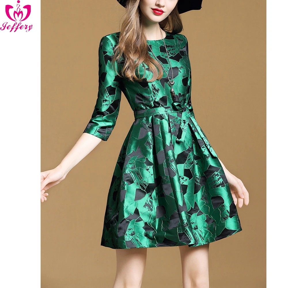 

2018 new ladies ladies seven sleeves jacquard dress lace A-line dress green party dress, As pic