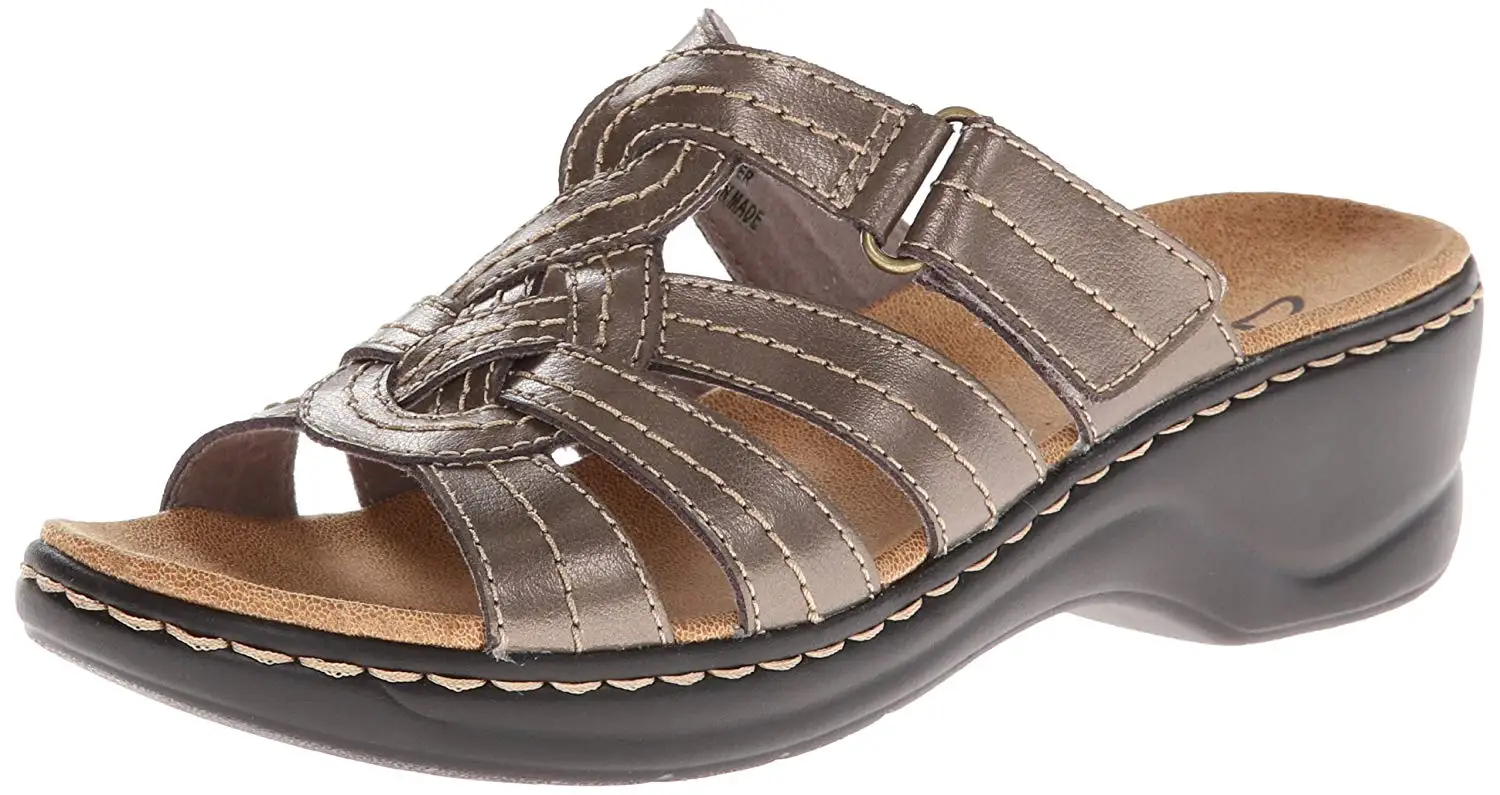 clarks liya bevin flip flops
