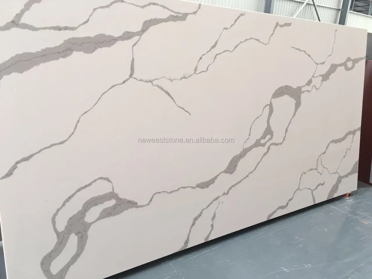 Calacatta Quartzite_1.jpg