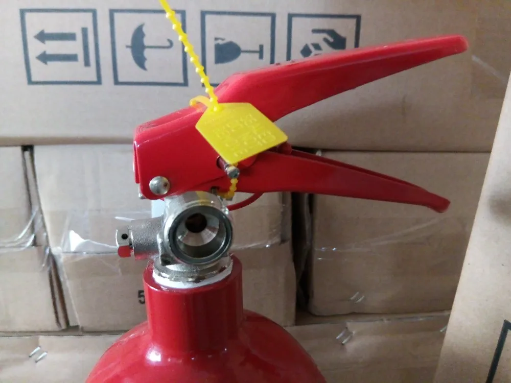 Изготовитель огнетушителей. Portable co² Fire Extinguisher 5, kg.