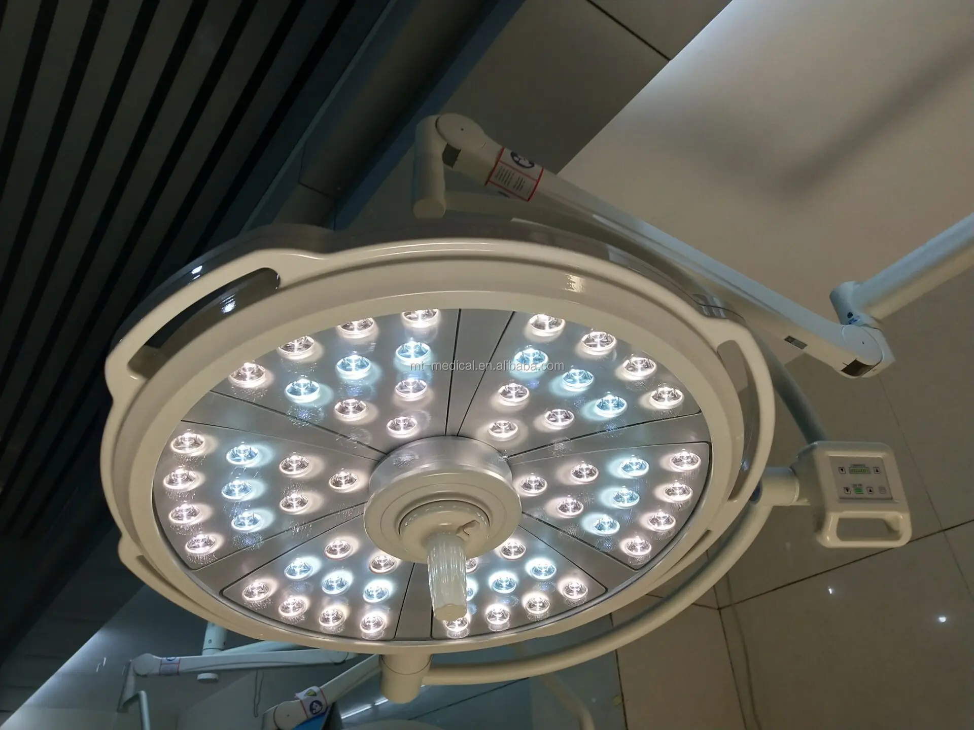 Single head shandowless led operating lamp ceiling or mobile type