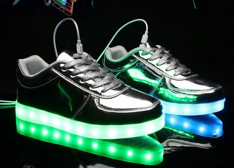 Hot Selling latest design Women Men light up adult led shoes children sport sneakers