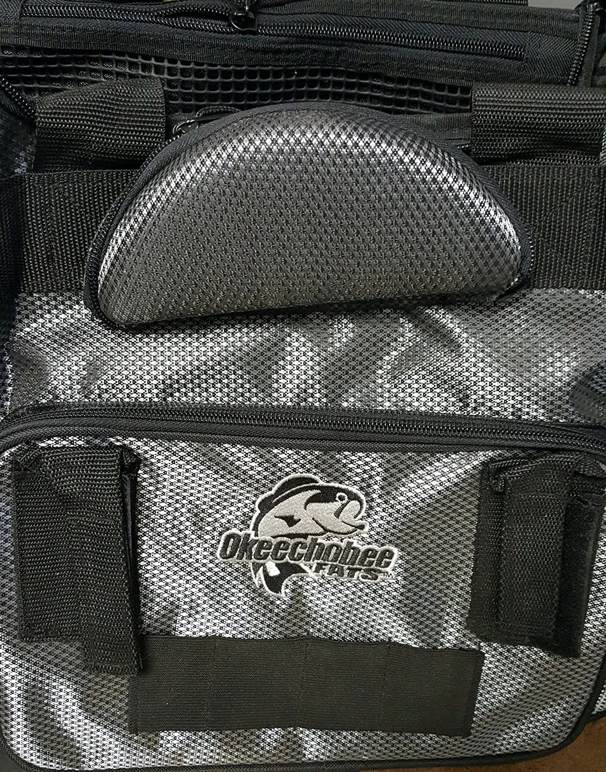 okeechobee fats fisherman deluxe tackle bag