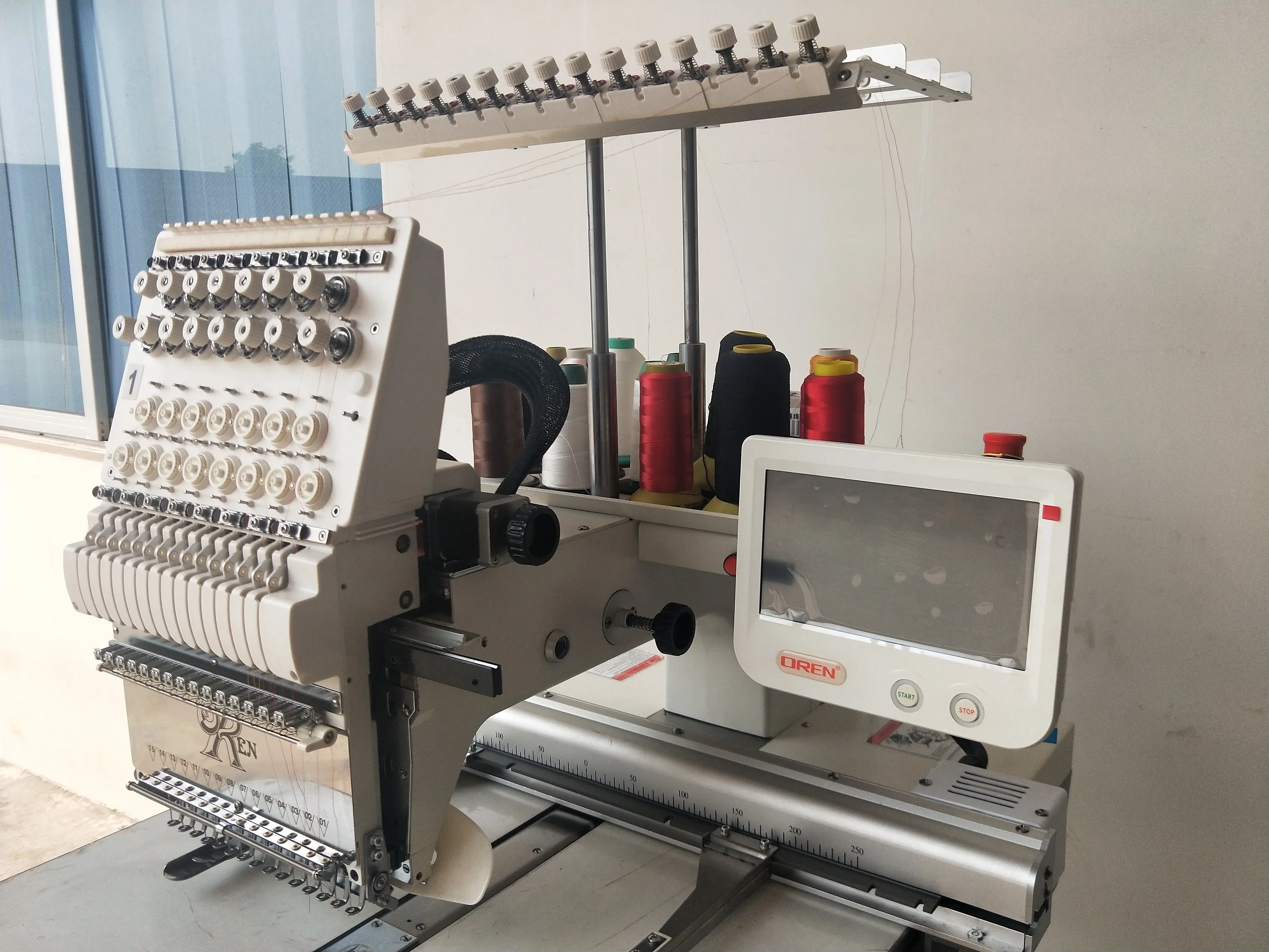 Design pattern single-head computerized embroidery machine