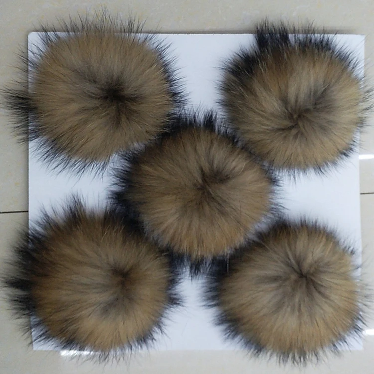 
Wholesale Cheap Price 12 cm Natural Color Detachable Real Raccoon Fur Pompom Ball For Beanie Hats 