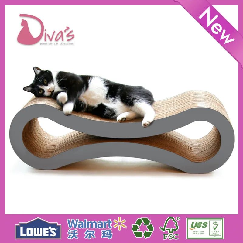 Cat Scratching Cardboardori-width=