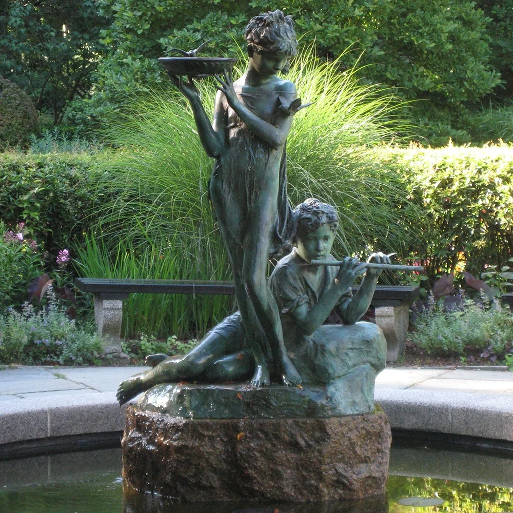 Изящная бронзовая скульптура для фонтана, вдохновляющая нас на гармонию и спокойствие