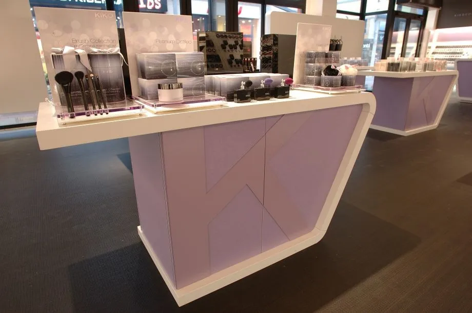 cosmetics shop interior design display shelf/cosmetics display