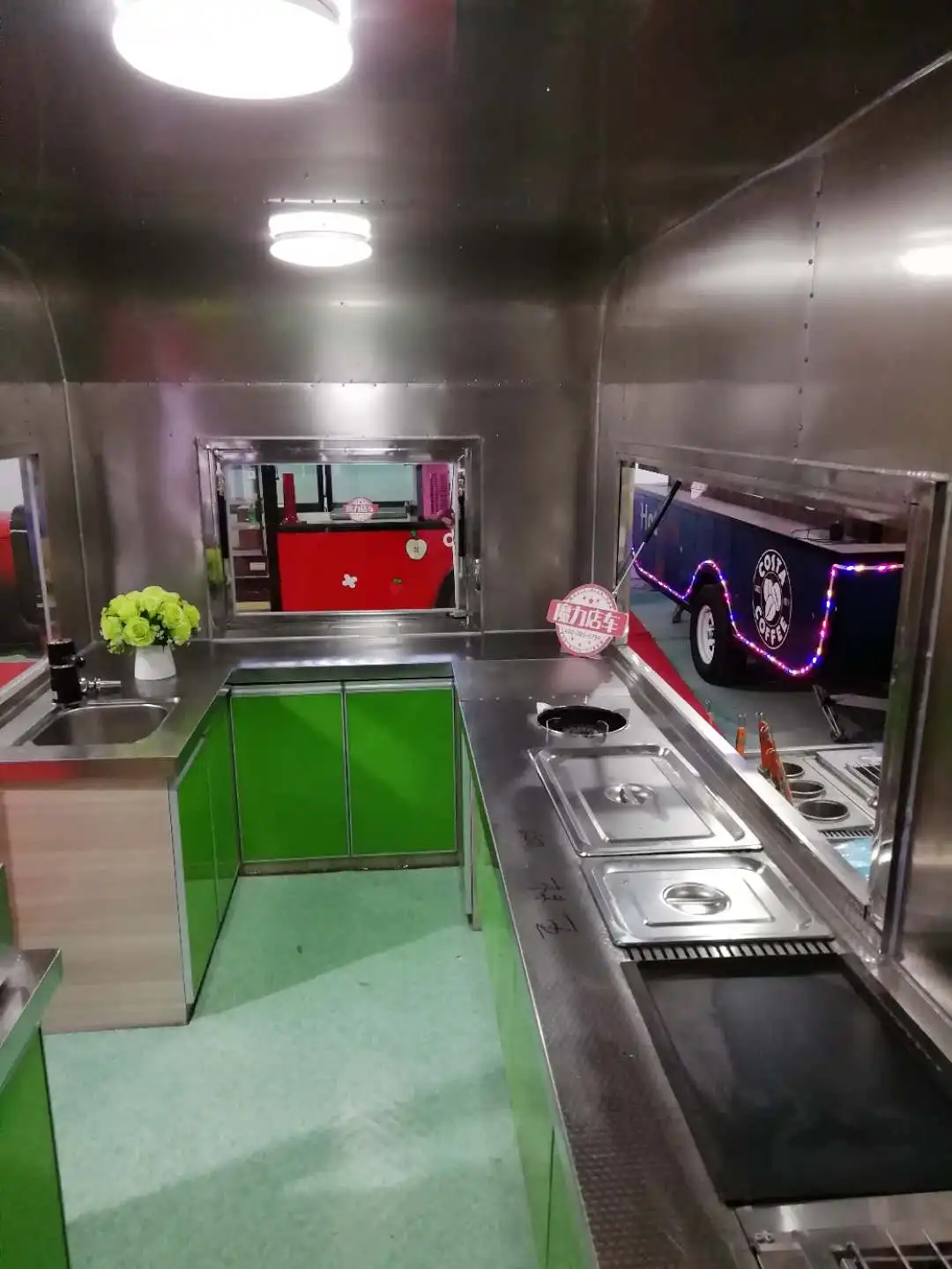 Mobile Kitchen Vehicle Mobile Kitchen Container Restaurant Mobile