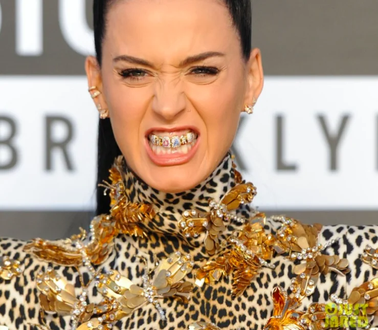 嘉林身体珠宝全钻石牙齿镀金牙齿 grillz