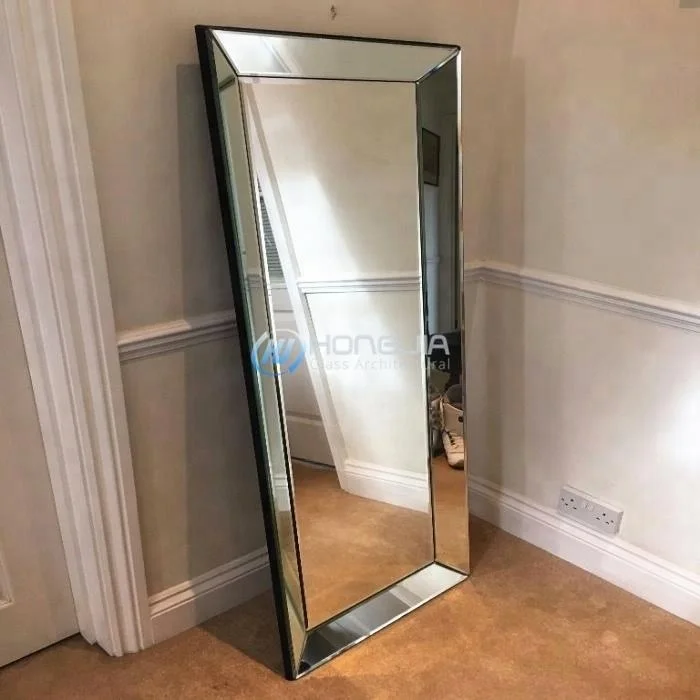 bevelled mirror.jpg