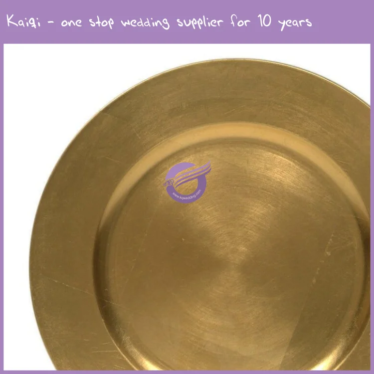 20874 plastic charger plates b.png