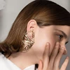 Kaimei 2019 New Fashion Jewelry Sexy Exaggerated Hollow Gold Earrings Big Fan Shaped Thin Alloy Butterfly Wings Stud Earrings