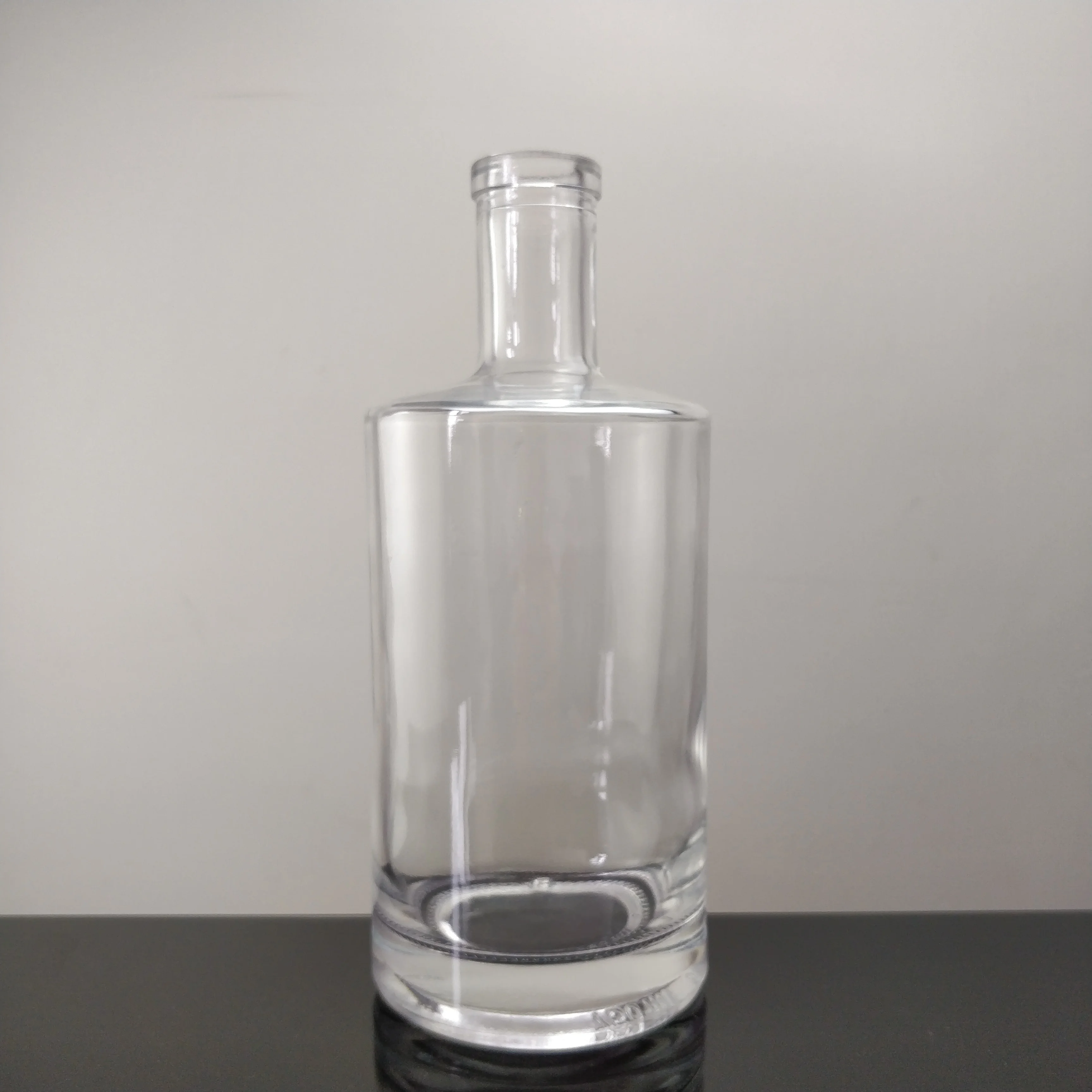 vodka bottle 750ml (2).jpg