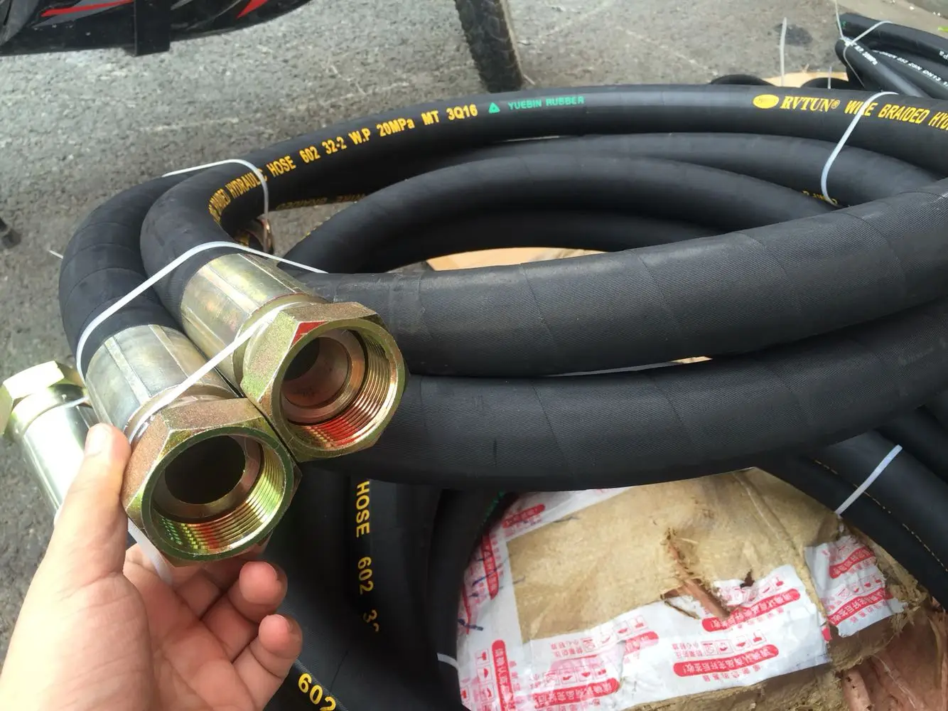 高压软管钢丝编织胶管